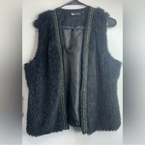 Baku Size Large Boho Fuzzy Vest